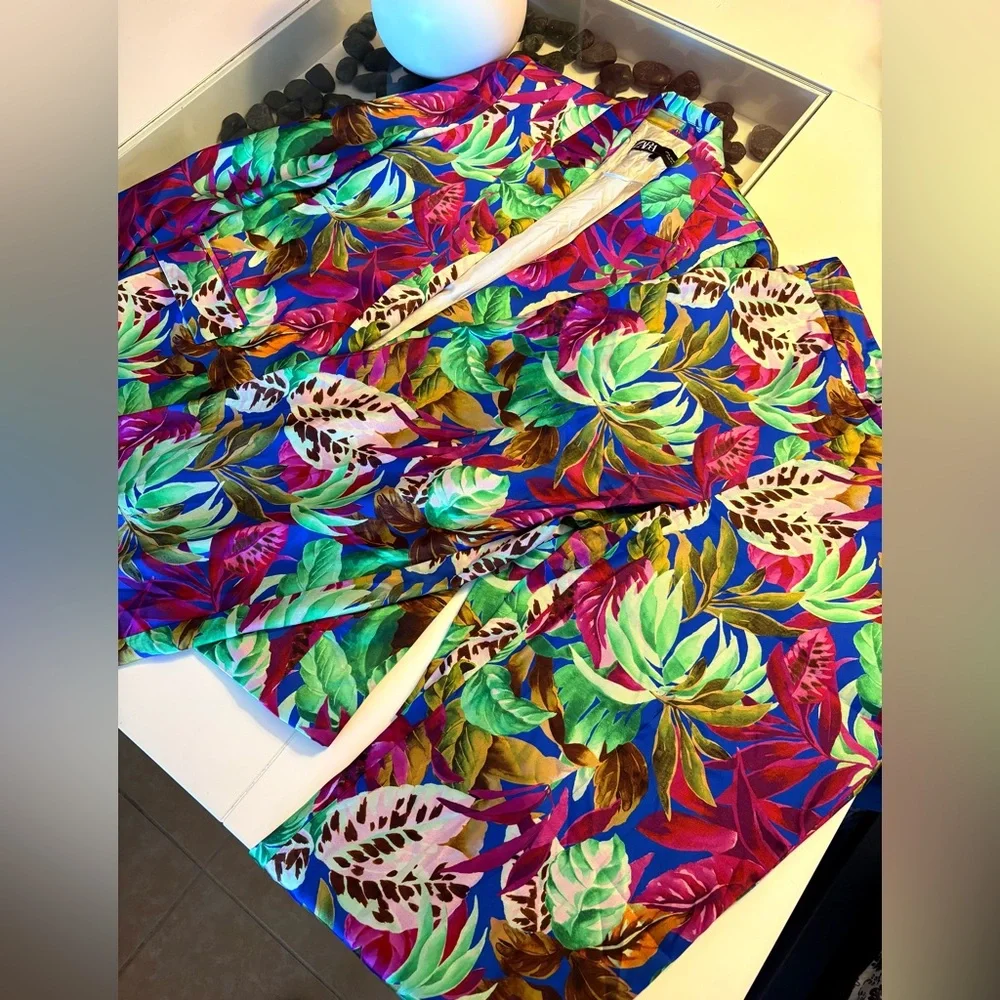 Zara Bright Tropical Leaf Print Blazer and Pants Set - Picture 2 of 16